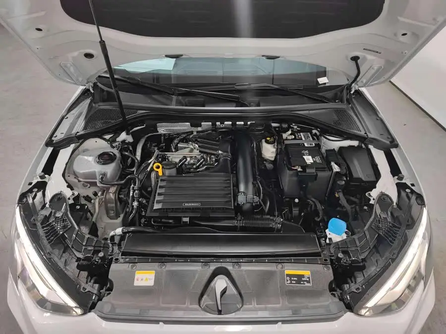 أودي A3 2024 سبورتباك 35 TFSI طراز رياضي أنيق