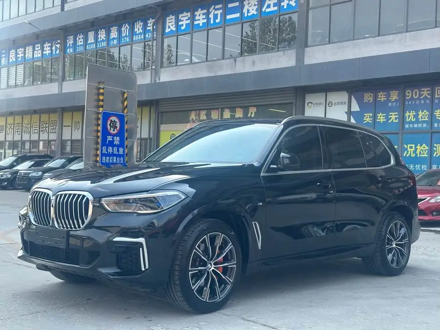 بي إم دبليو X5 2022 تحديث xDrive 30Li حزمة M الرياضية