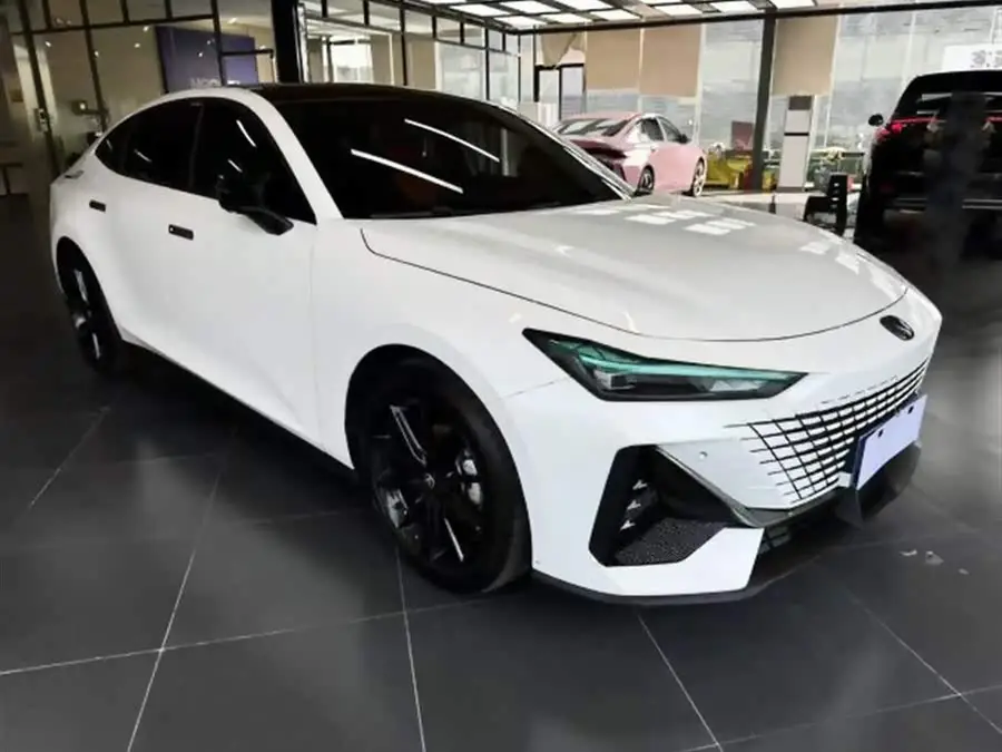 Changan UNI-V 2022 1.5T Deluxe