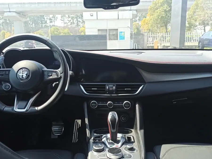 2023 Giulia 2.0T 280HP Competition Edition