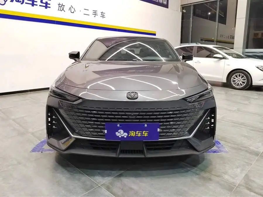 Changan UNI-V 2023 1.5T Premium