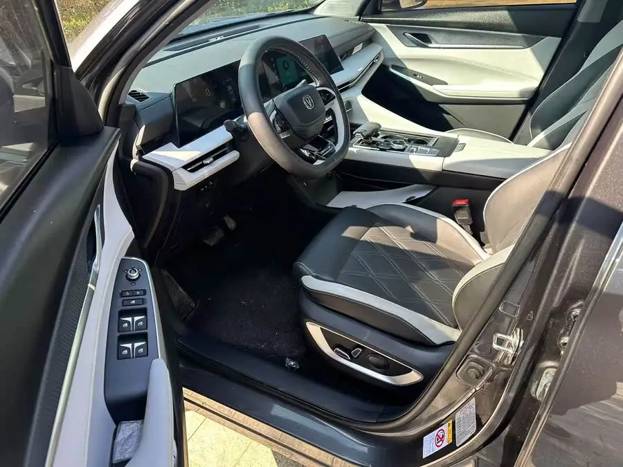 شانجان UNI-K 2021 2.0T التميز