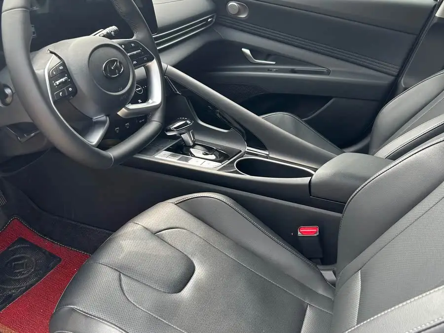 إيلانتر 2022 1.5L CVT LUX النسخة الممتازة