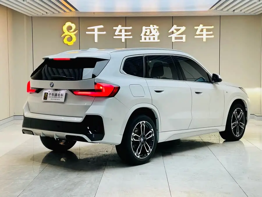 بي إم دبليو X1 2023 sDrive25Li حزمة رياضية M