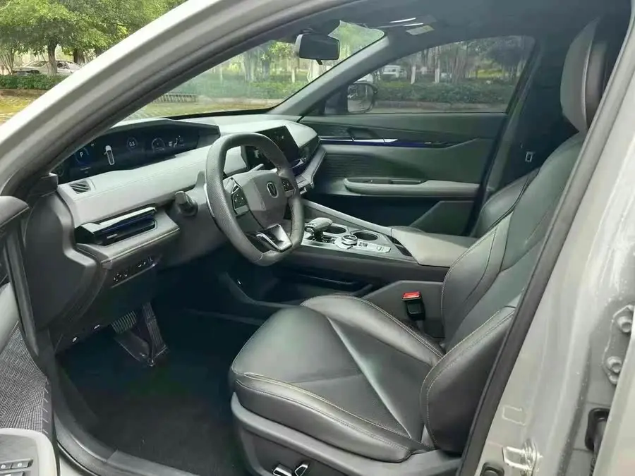 Changan UNI-V 2022 1.5T Intelligent Navigation Version