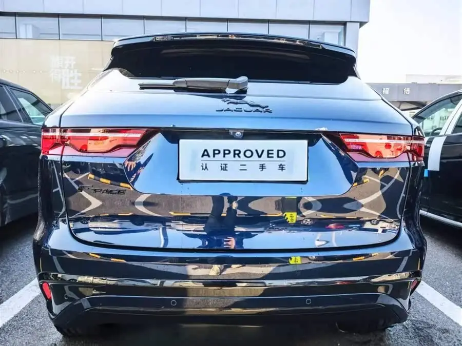 Jaguar F-PACE 2023 P250 R-Dynamic BLACK