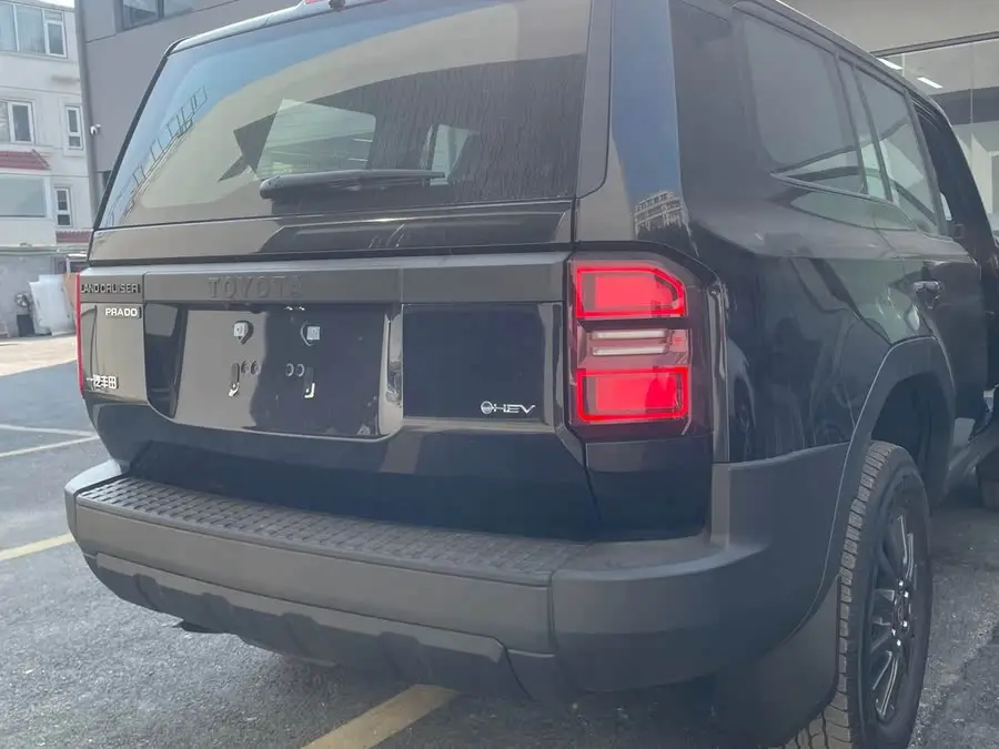 برادو 2024 2.4T إصدار BX للتضاريس 5 مقاعد