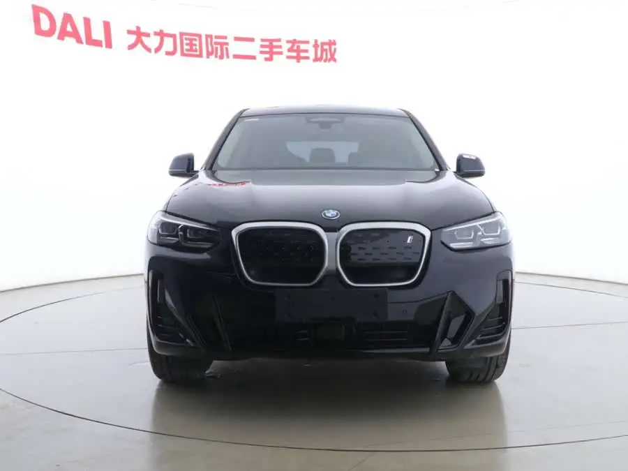 BMW iX3 2024 Leading Model