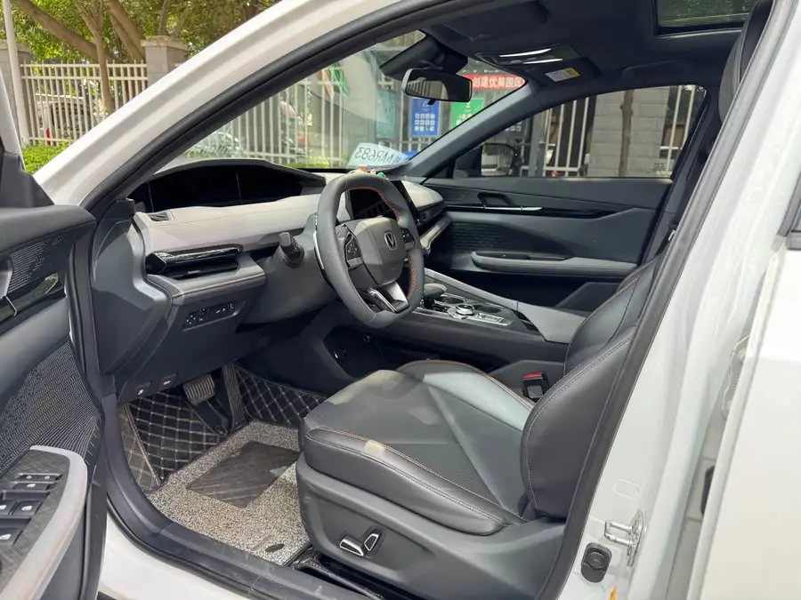 Changan UNI-V 2022 1.5T Premium