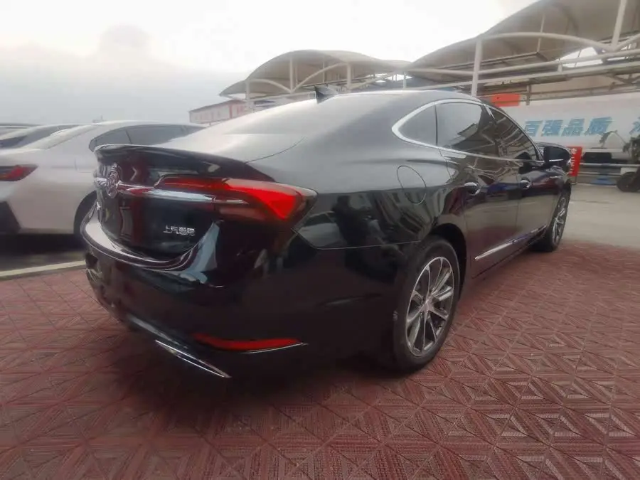 بيوك لاكروس 2022 652T فاخرة