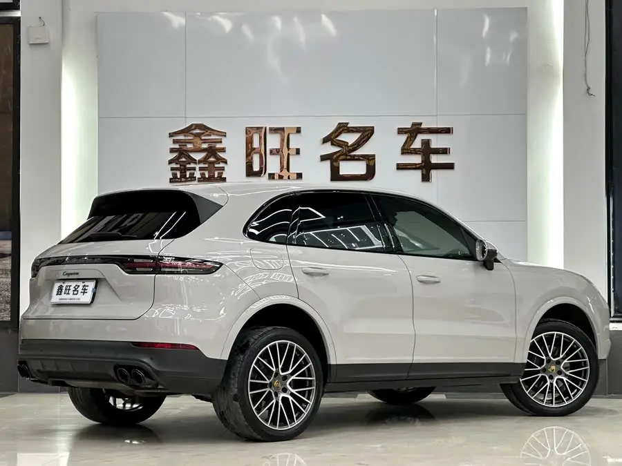 2023 Cayenne Cayenne 3.0T Platinum Edition