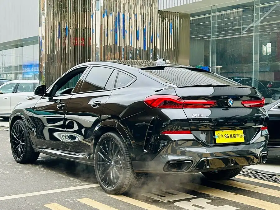 بي إم دبليو X6 2022 طراز تحديث II xDrive40i الفاخر حزمة M الرياضية