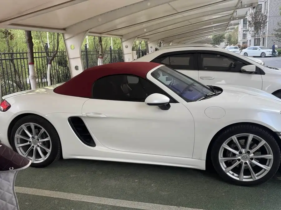 Porsche 718 2020 Model Boxster 2.0T