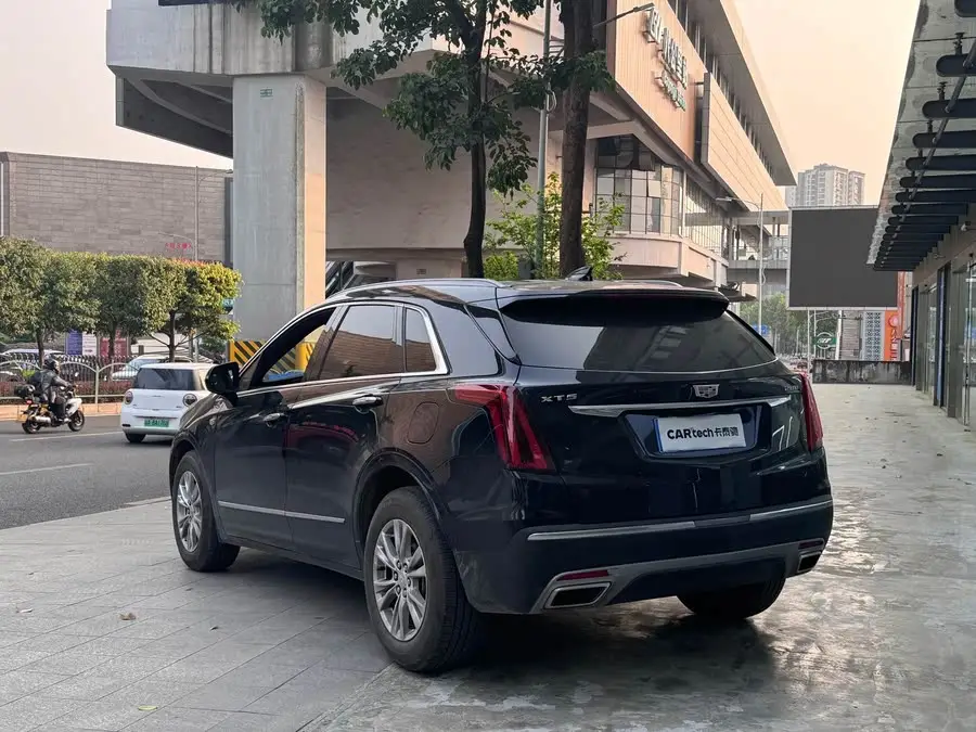 كاديلاك XT5 2022 2.0T فخامة دفع ثنائي