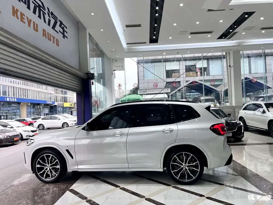 BMW X3 2022 xDrive30i Leading Model M Night Package