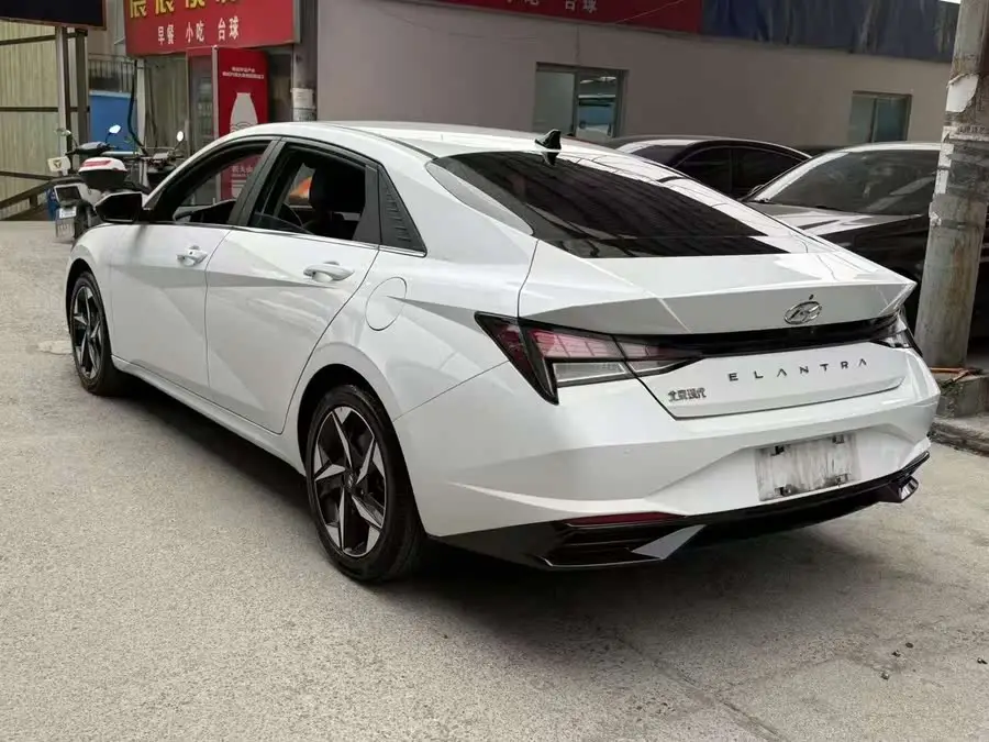 إيلانتر 2022 1.5 لتر CVT LUX النسخة المميزة