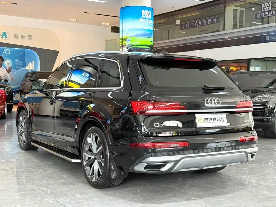 Audi Q7 2023 45 TFSI quattro S line Sport