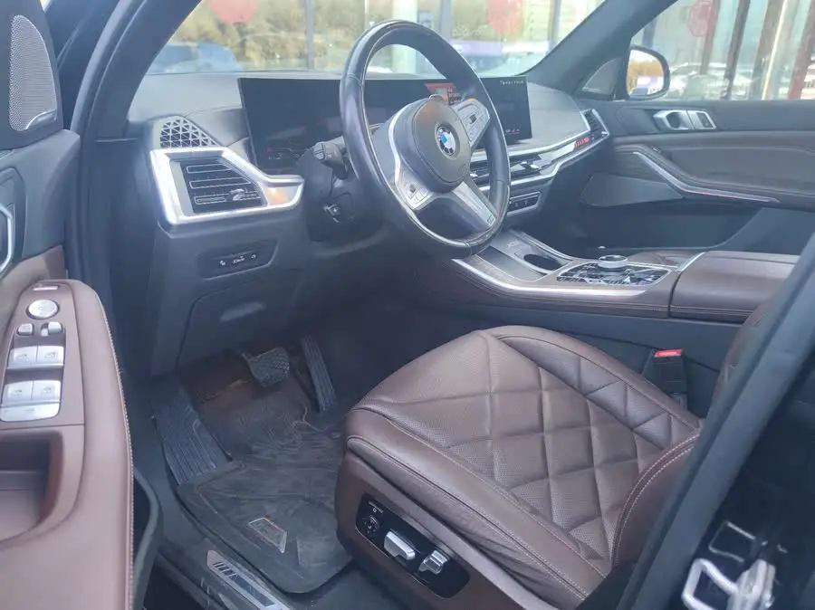 BMW X5 2023 xDrive 40Li Luxury M Sport Black Night Package