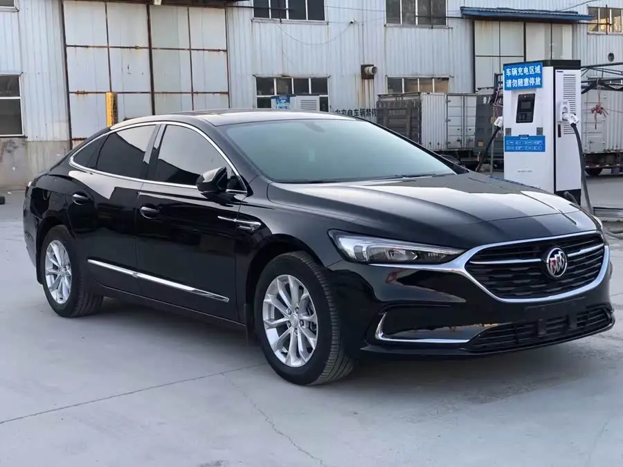 بيوك لاكروس 2022 552T فاخرة