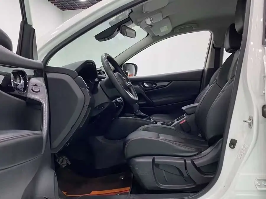 نيسان قشقاي 2022 2.0 لتر CVT XV الذكية