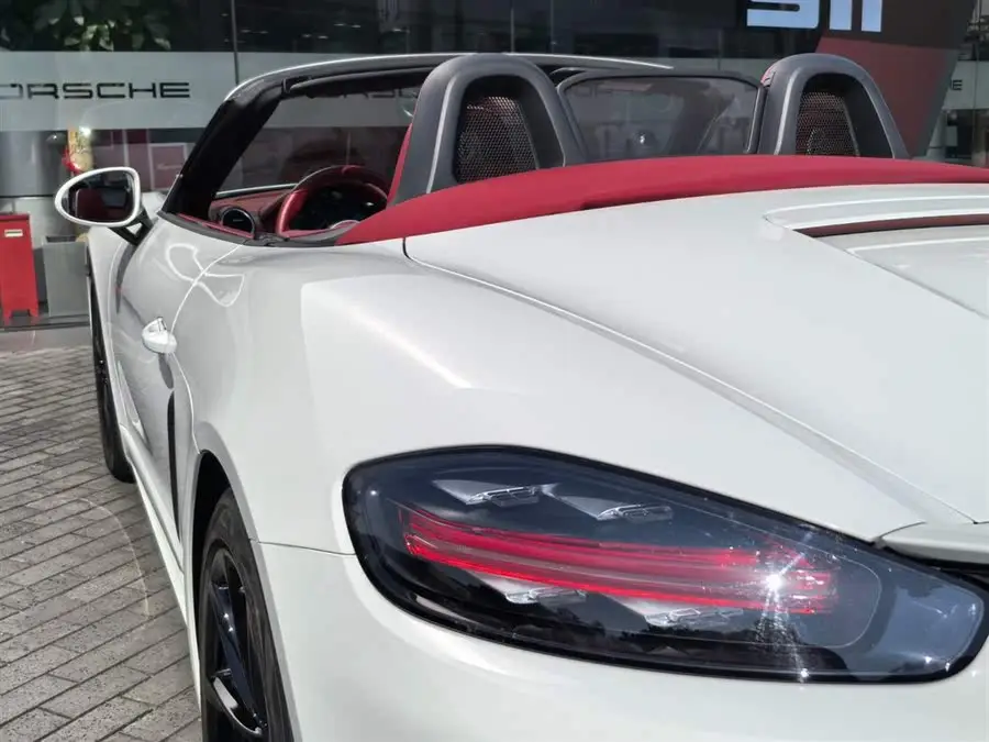 Porsche 718 2022 Model Boxster 2.0T