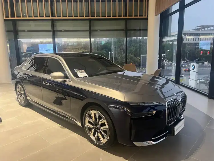 BMW i7 2023 eDrive50L Luxury Package