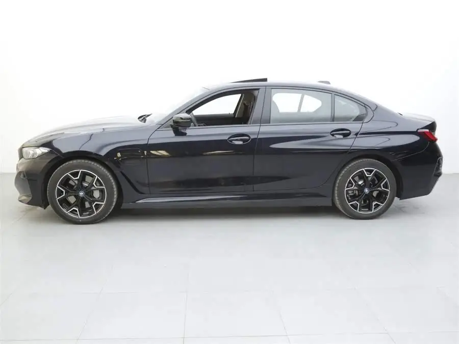 BMW i3 2023 eDrive 40 L Night Package