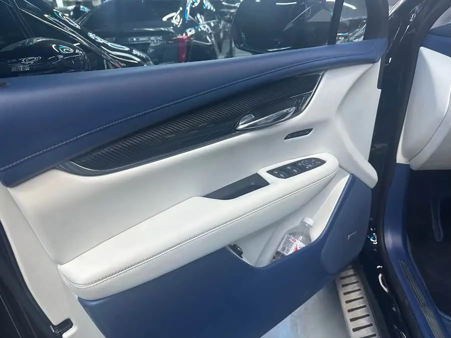 كاديلاك XT5 2021 28T الفاخرة