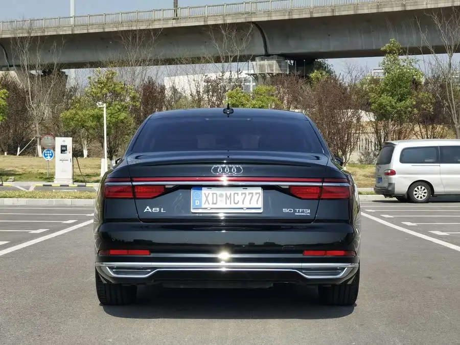 أودي A8 طراز 2019 تحديث بلس A8L 50 TFSI كواترو راحة