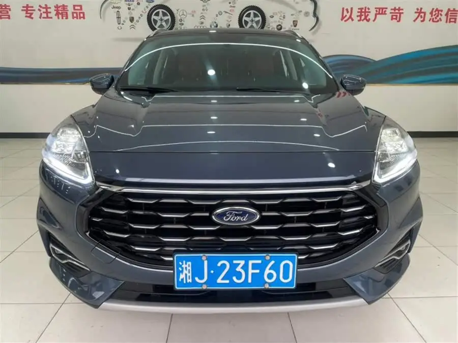 2020 فورد إسكايب إيكوبوست 245 دفع أمامي استمتاع ذكي