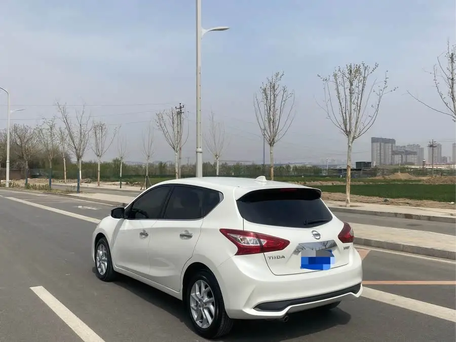 نيسان تييدا 2021 1.6 لتر CVT نسخة ذكية