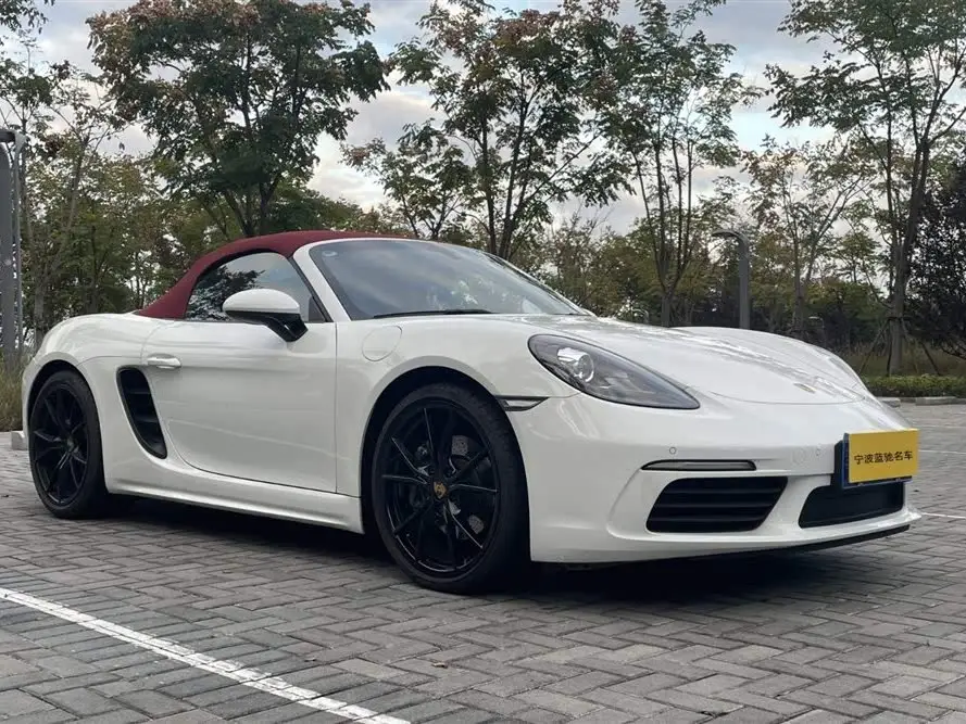 Porsche 718 2020 Model Boxster 2.0T