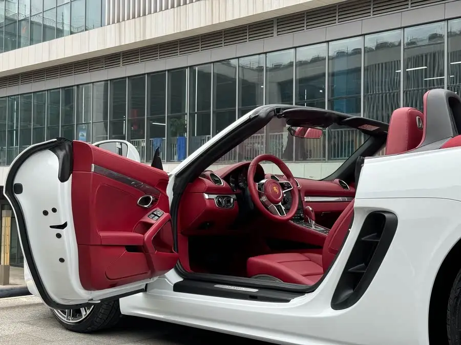 Porsche 718 2020 Model Boxster 2.0T