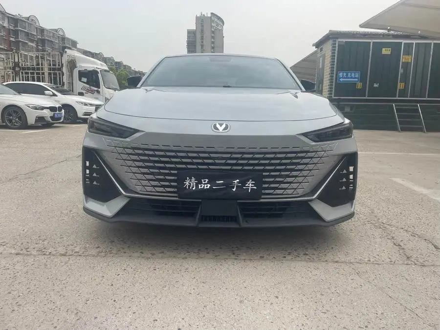 Changan UNI-V 2022 1.5T Premium