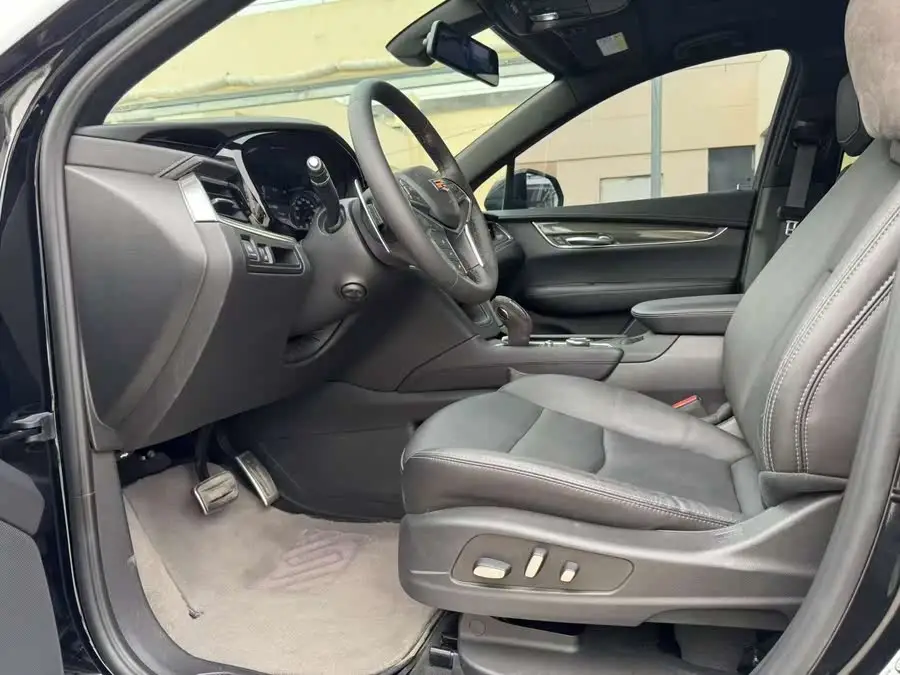 Cadillac XT5 2022 2.0T AWD Luxury (Hummingbird Edition)