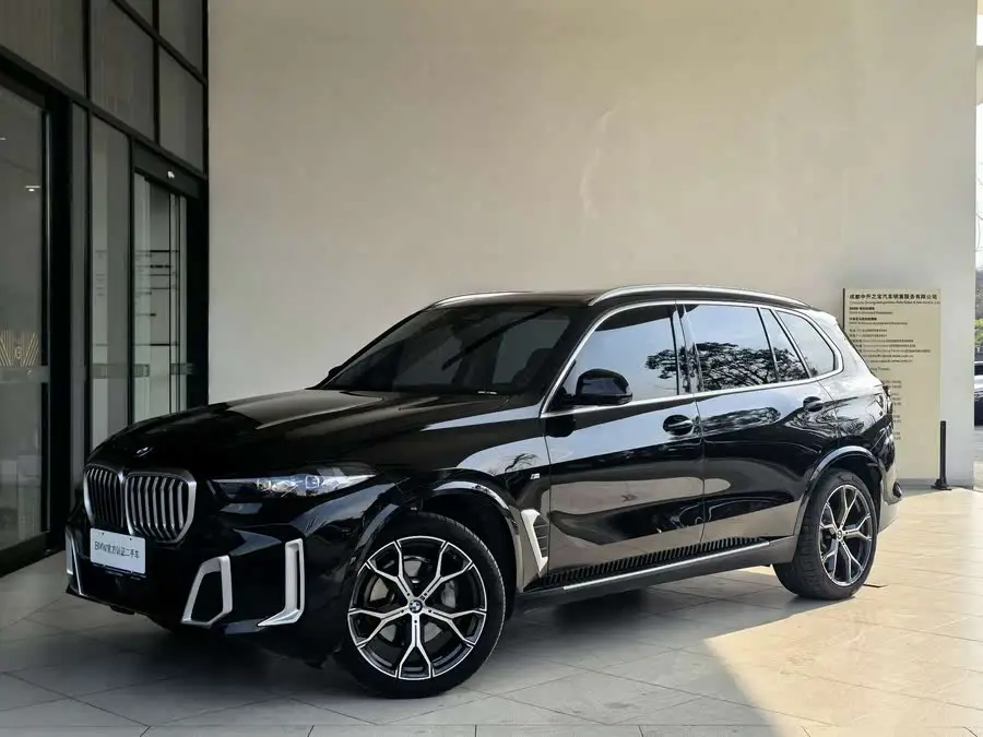بي إم دبليو X5 2023 xDrive 30Li باقة M الرياضية الفاخرة
