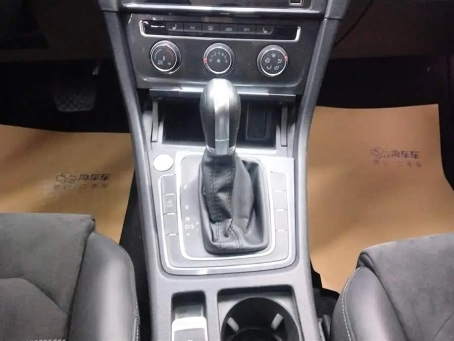 غولف 2020 280TSI DSG الفاخرة