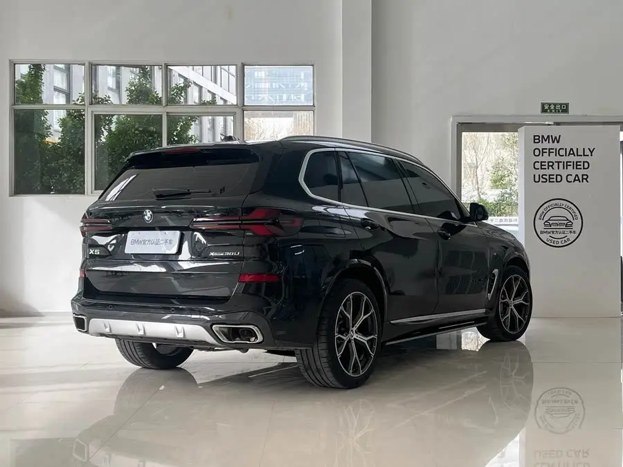 BMW X5 2023 xDrive 30Li Luxury M Sport Package