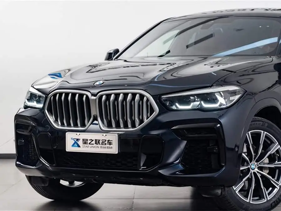 بي إم دبليو X6 2022 xDrive30i حزمة M الرياضية