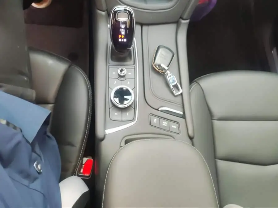 كاديلاك XT5 طراز 2020 المُعدل 28T الفاخر