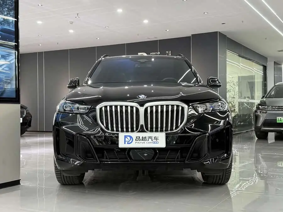 BMW X5 2023 xDrive 40Li M Sport Package