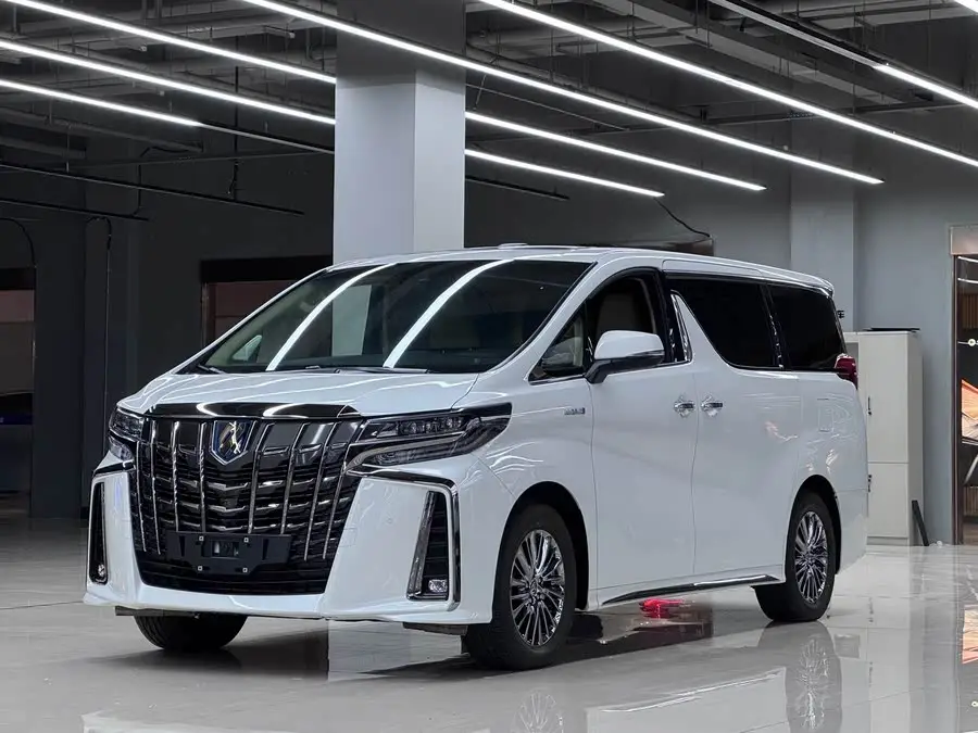 ألفارد 2023 بمحرك مزدوج 2.5 لتر إصدار الذهبي المميز