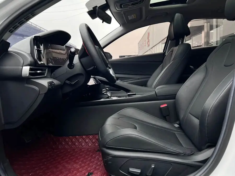 إيلانتر 2021 1.5L CVT LUX النسخة الفاخرة