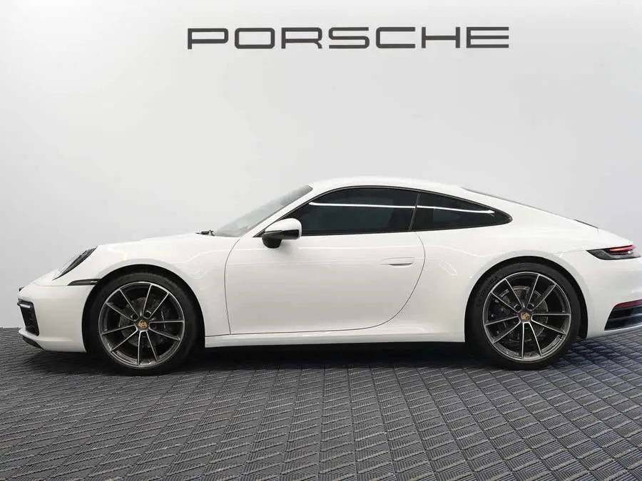 بورش 911 2023 كاريرا 3.0T