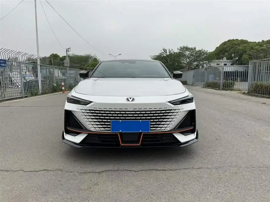 Changan UNI-V 2024 1.5T Deluxe Sports Model