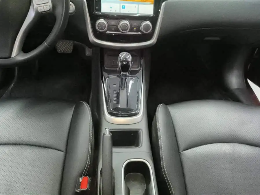 نيسان تيدا 2021 1.6L CVT النسخة الذكية