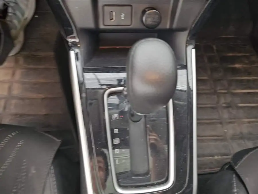 2022 نيسان سيلفي الكلاسيكية 1.6XL CVT الفاخرة