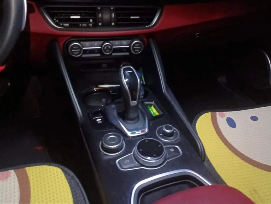 Giulia 2020 Model 2.0T 280HP Luxury Sport Version