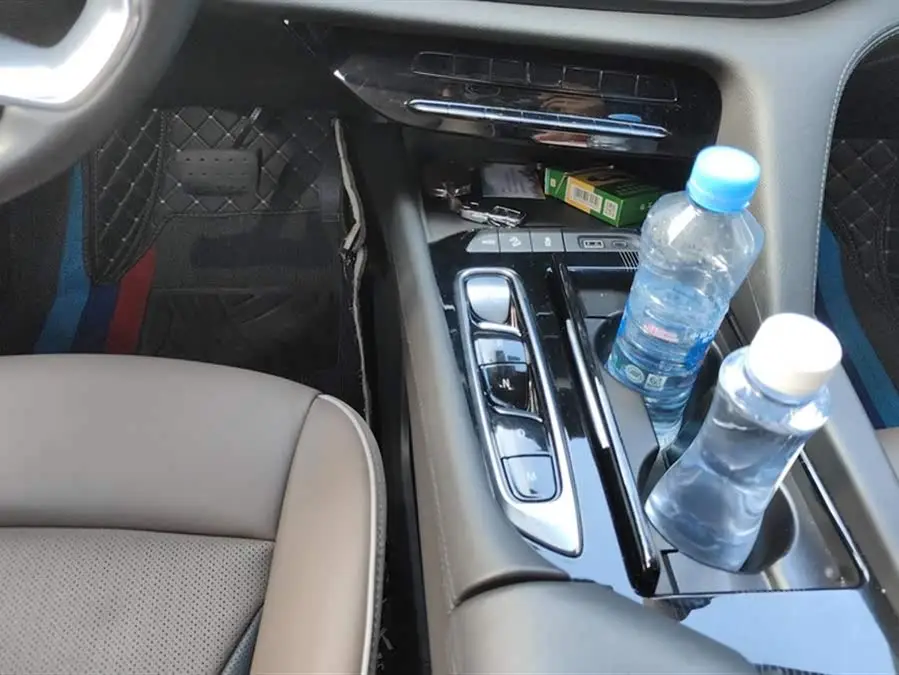 2022 إنفيجن 652T الدفع الرباعي الفاخر 7 مقاعد