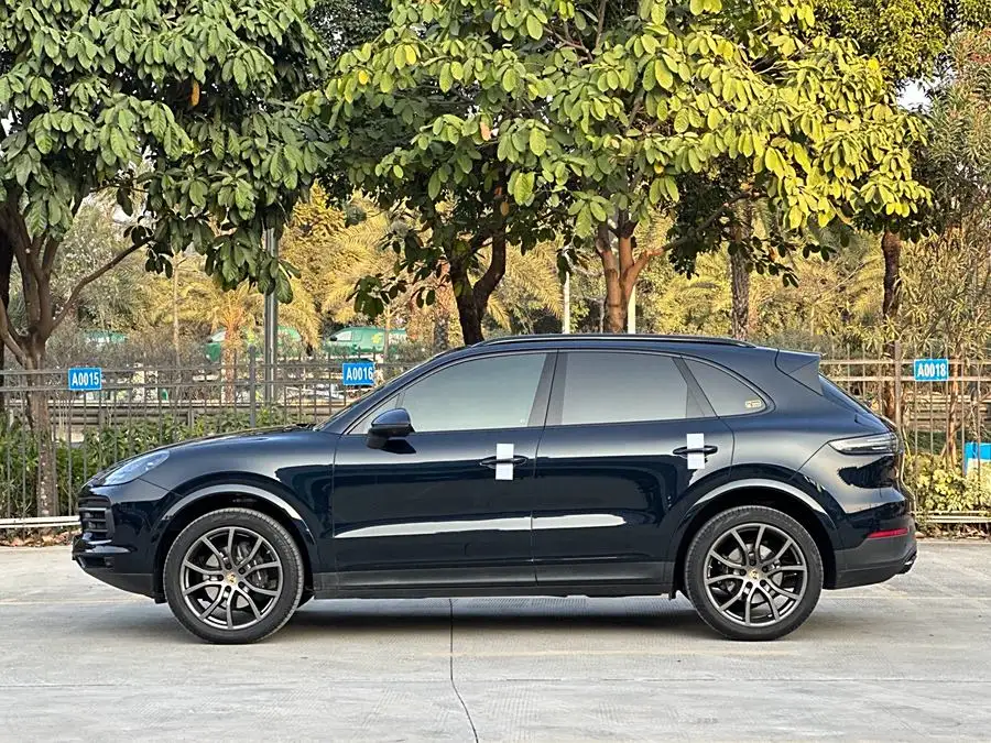 2023 Cayenne Cayenne 3.0T Platinum Edition